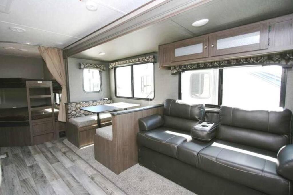 Golden Riverfront Campground Ξενοδοχείο Εξωτερικό φωτογραφία